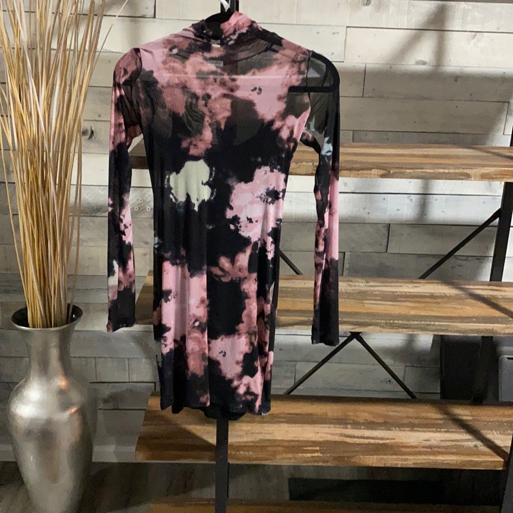 Mesh multicolored long sleeve w underdress